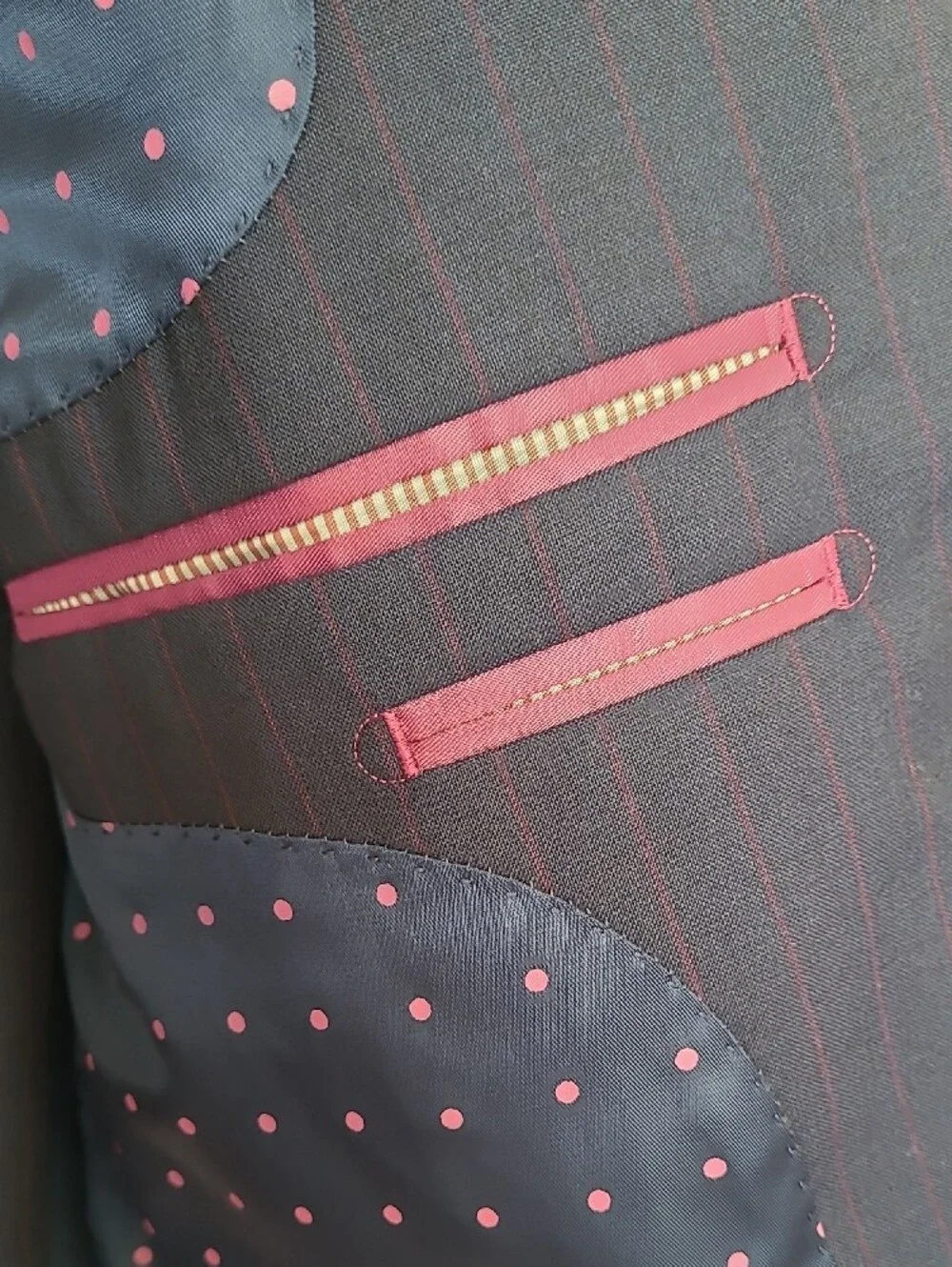 Charles Tyrwhitt Men's Navy Blue and Pink Suit with Vest